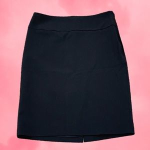 Professional Simple Black Knee Length Skirt Size Petite 0P Banana Republic